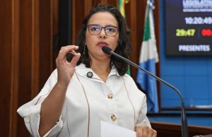 Deputada defende PEC das 30h da enfermagem e cobra avanços no saneamento em Dourados
