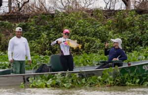Turismo de pesca de MS ganha destaque em feira nacional