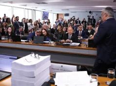 Relatório da CPMI do INSS pede indiciamento de 216 pessoas