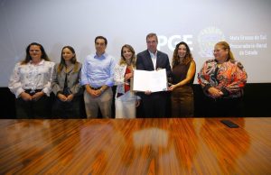 Governo de MS assina decreto por linguagem pública mais clara