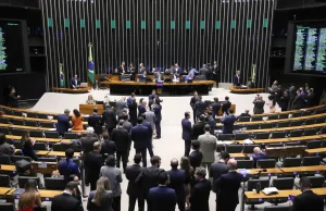 Câmara dos Deputados aprova inclusão de homicídio vicário na Lei Maria da Penha