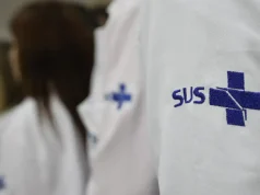 Março Azul: exames para rastrear câncer de intestino triplicam no SUS