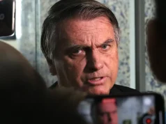 Defesa diz que Bolsonaro não tinha conhecimento sobre vídeo de Eduardo