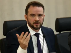 Nova versão do Desenrola será lançada após viagem de Lula