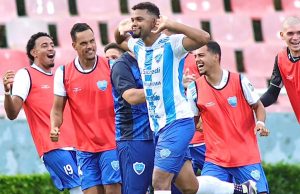 Ivinhema vence Uberlândia e se isola na liderança na Série D do Brasileiro