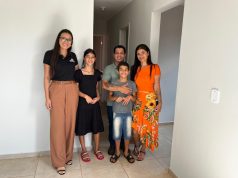 Família conhece a ´Casa dos Sonhos´ que ganhou em Dourados