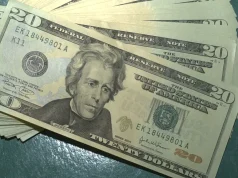 Dólar cai a R$ 5,06, e bolsa bate recorde com alívio no Oriente Médio