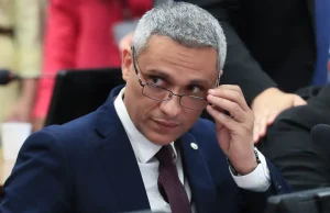 Deputado Gustavo Gayer vira réu no STF por injúria contra Lula