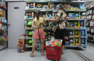 Confiança do Consumidor registra segunda alta consecutiva, diz FGV