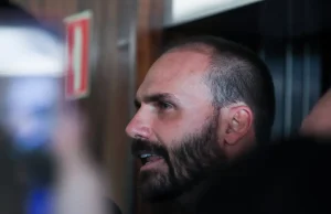 Moraes vota para condenar Eduardo Bolsonaro por difamação