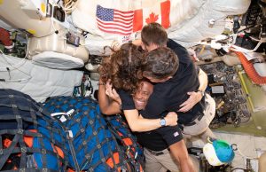 Astronautas estão próximos da reentrada na Terra; pouso será no oceano Pacífico