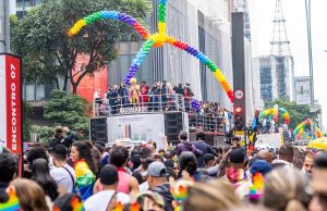 Parada do Orgulho LGBT+ de SP 2026 abordará importância do voto