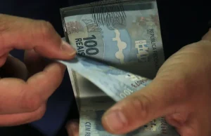 Aposentados e pensionistas do INSS podem consultar antecipação do 13º