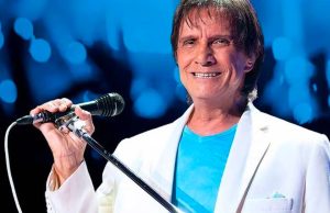 Roberto Carlos completa 85 anos cantando na cidade onde nasceu