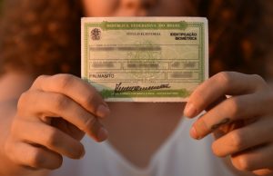 Eleitor tem um mês para regularizar pendências e ficar apto a votar