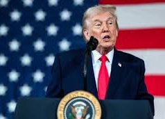 Trump amplia retórica bélica contra Irã e minimiza alta do petróleo