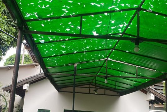 Granizo rasga lona de toldos no Ceia