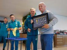 Pentacampeão com a Seleção Brasileira, Felipão é homenageado na Granja Comary