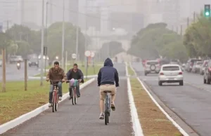 Semana começou quente e frente fria pode derrubar temperaturas até 4°C