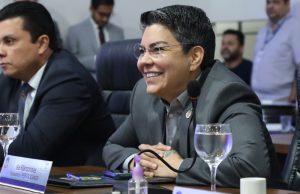 Comissão não encontra irregularidades e absolve Isa; 20 vereadores acompanham