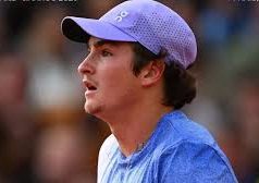 João Fonseca estreia com vitória no torneio de Roland Garros