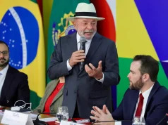 Desenrola Brasil ajudará população a “tirar corda do pescoço”, diz Lula