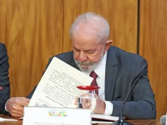 Lula veta lei que reconhece estágio como experiência profissional