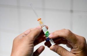 Nem toda dose pode ser usada: entenda as perdas de vacinas no SUS