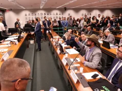 Conselho de Ética suspende Pollon e mais dois deputados por motim na Câmara
