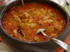 Peixada Beneficente do Rotary Água Boa é sábado no Clube Indaiá