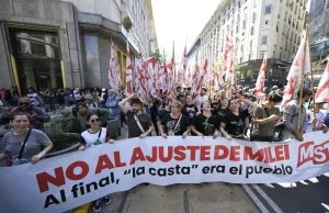 Corrupção, inflação e economia em queda desafiam Milei na Argentina