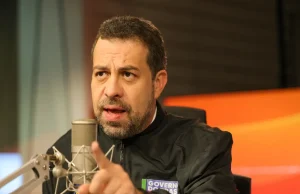 Boulos volta a criticar “terrorismo econômico” contra fim da 6 por 1