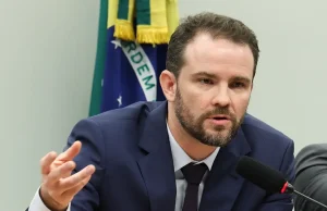 Receita pode deixar de exigir declaração do IR em até três anos