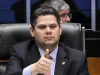 Alcolumbre sugere “melhorar” 6×1 e quer passar PEC por comissões