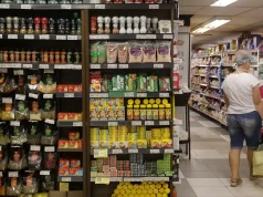 Fabricação de produto alimentício gerou mais emprego em 2024, diz IBGE
