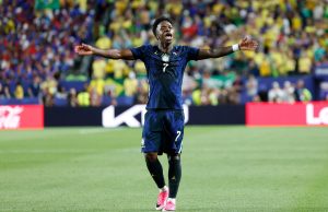 “Tenho que escutar mais ele”, diz Vini Jr. sobre o técnico Ancelotti
