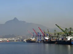 Superávit comercial cresce 10,8% em maio puxado por soja e cobre