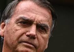 Bolsonaro diz ao STF que não está proibido de manter arma em casa