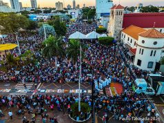 Milhares de fiéis acompanham missa e procissão de Corpus Christi; veja fotos