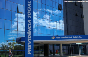 Governo reduz prazo para inclusão de processos em programa que acelera análises do INSS
