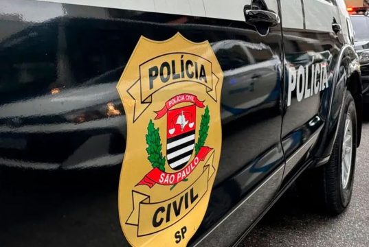 Operação em SP investiga ONG da produtora do filme sobre Bolsonaro