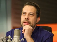 Boulos critica lobbies contra o fim da escala 6 por 1 e o Move Brasil