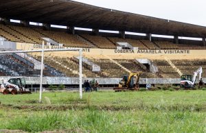 Federação de Futebol apresenta etapa de revitalização do gramado do Estádio Morenão