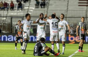 Operário vence Athletic Club e entra no G6 da Série B do Brasileiro