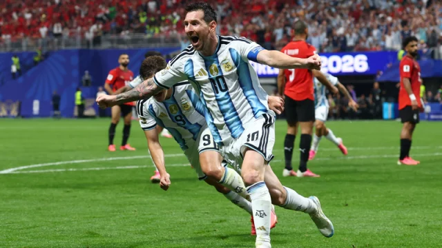 b100ac98-069d-4116-9d1d-fc1af48c23c7-messi1
