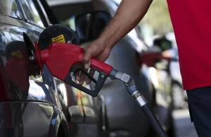 Governo adia reunião que pode aumentar etanol na gasolina para 32%