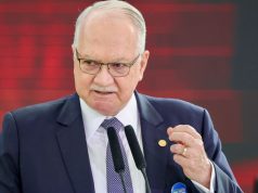 Fachin repudia fala de Milei contra Moraes e reafirma autonomia do STF