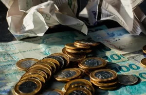 Economia cresce 0,7% em maio, puxada por consumo das famílias, diz FGV