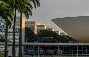 Congresso se aproxima do recesso sem votar PEC 6×1 e PL da Misoginia