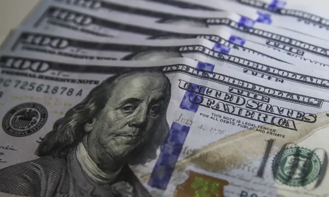 dolar_moeda_0803221211